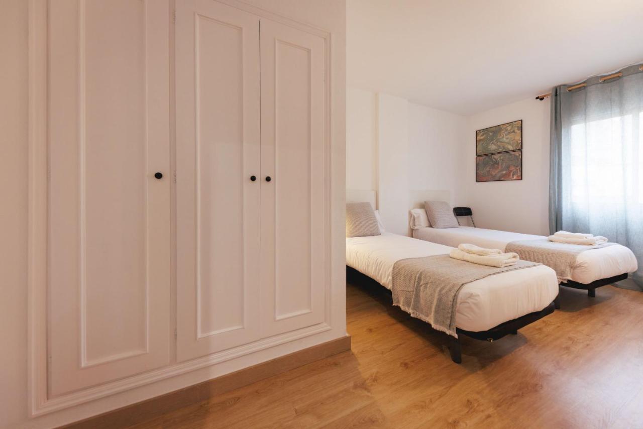 Bravissimo Pont De La Princesa, Comfortable 3-Bedroom Apartment ジローナ エクステリア 写真